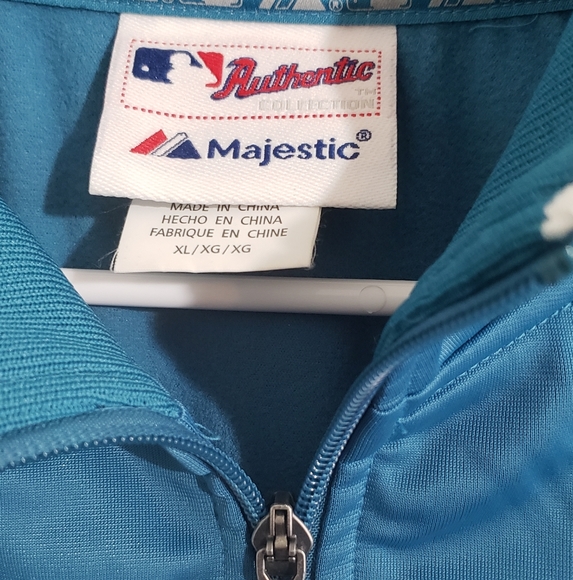 MLB Majestic 2011 World Series Full Zip Up - Picture 4 of 5